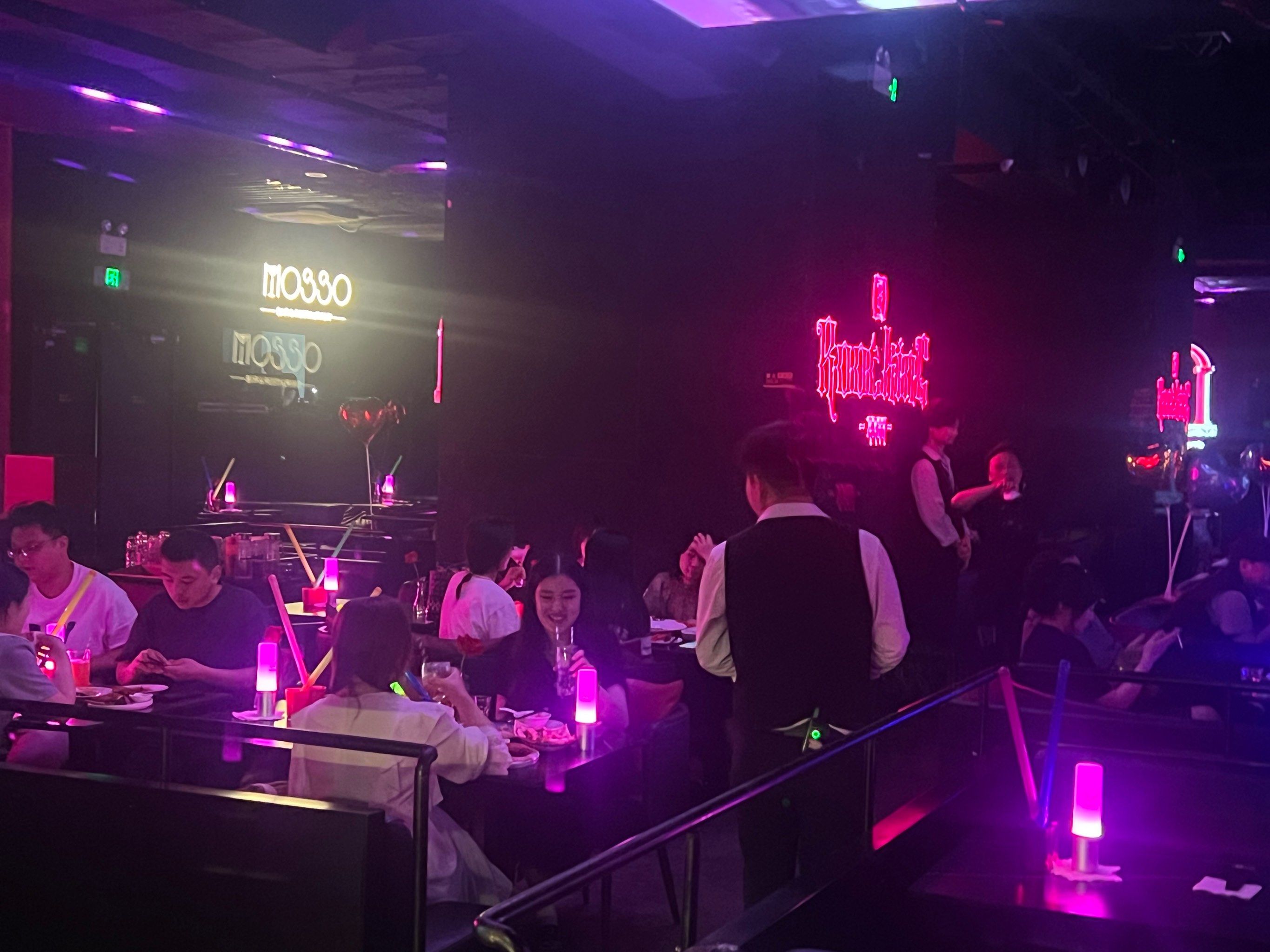 贵港商务ktv：单人尊享消遣-港南区ktv预订